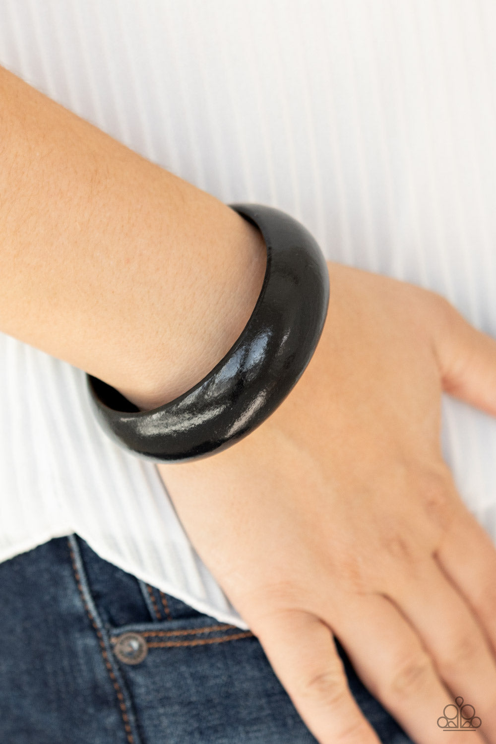 Whimsically Woodsy Bangle- Black